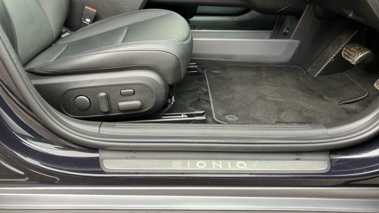 Hyundai IONIQ 6 239kW Ultimate 77kWh 4dr AWD Auto Electric Saloon